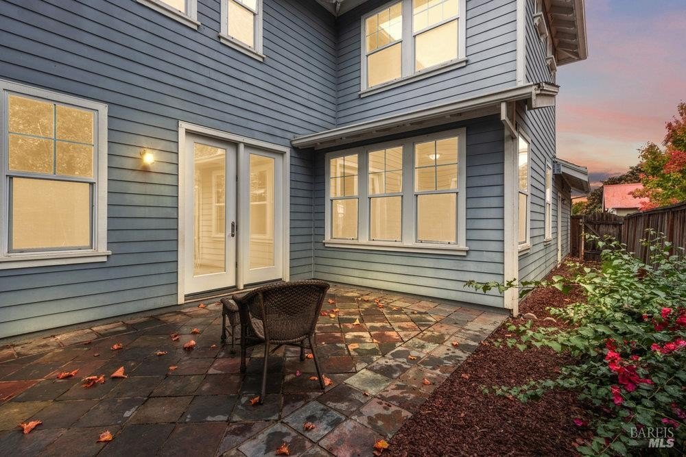 Vallejo, California, 94592, United States, 4 Bedrooms Bedrooms, ,3 BathroomsBathrooms,Residential,For Sale,1990283