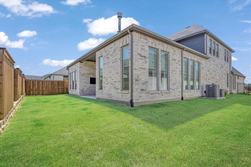 Prosper, Texas, 75078, United States, 4 Bedrooms Bedrooms, ,5 BathroomsBathrooms,Residential,For Sale,1901719