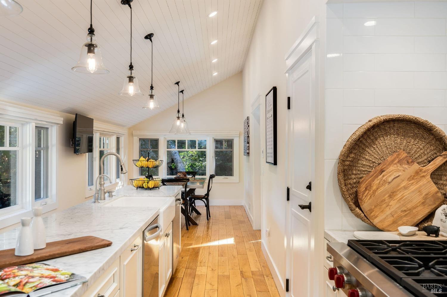 Calistoga, California, 94515, United States, 4 Bedrooms Bedrooms, ,5 BathroomsBathrooms,Residential,For Sale,1805301
