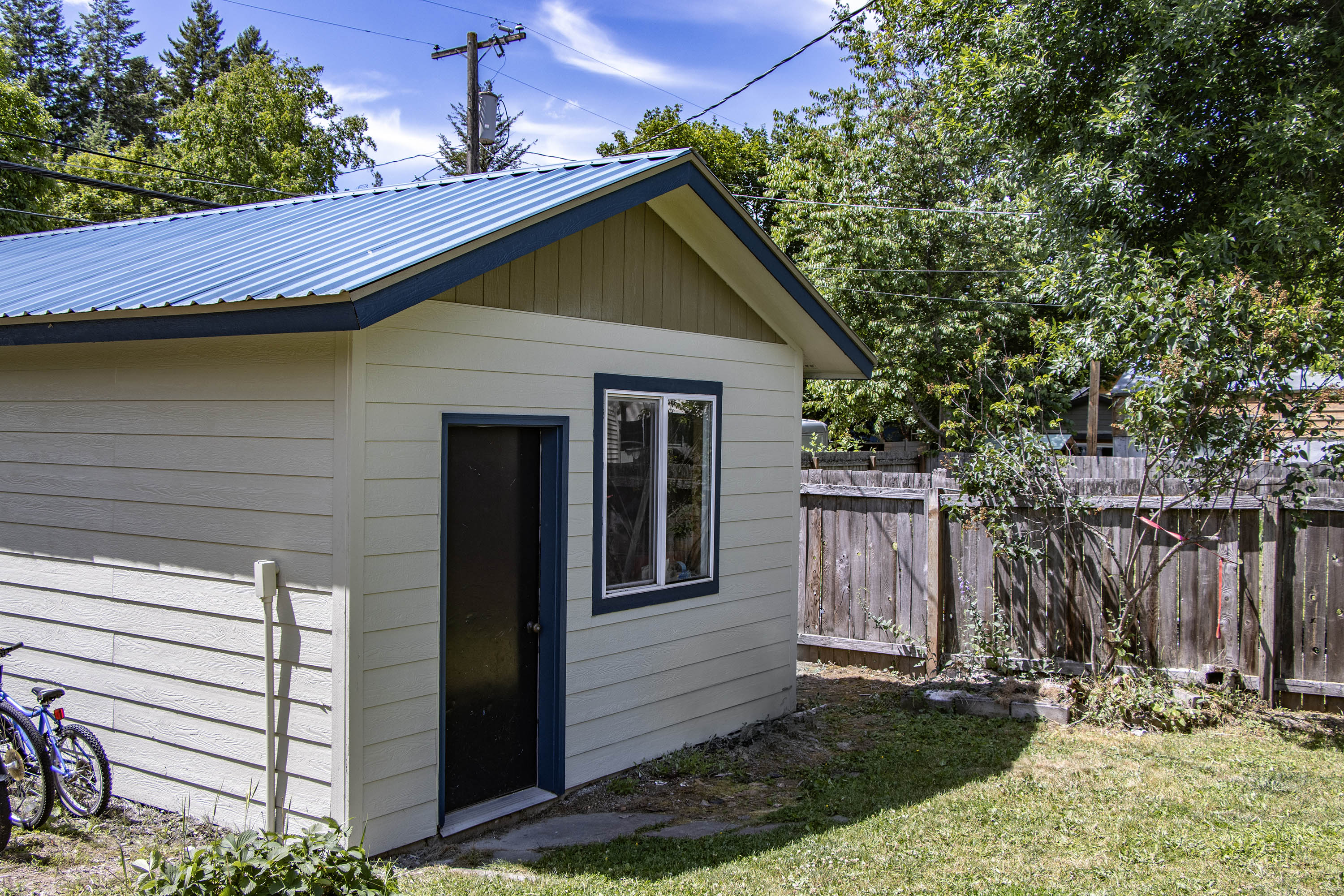 Sandpoint, Idaho, 83864, United States, 4 Bedrooms Bedrooms, ,2 BathroomsBathrooms,Residential,For Sale,1928648
