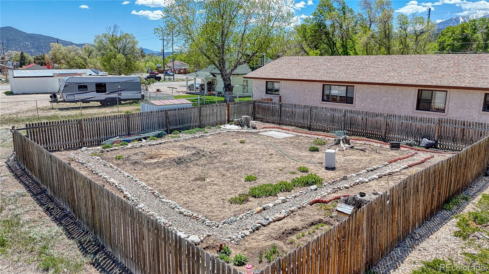 Salida, Colorado, 81201, United States, 3 Bedrooms Bedrooms, ,2 BathroomsBathrooms,Residential,For Sale,1980556