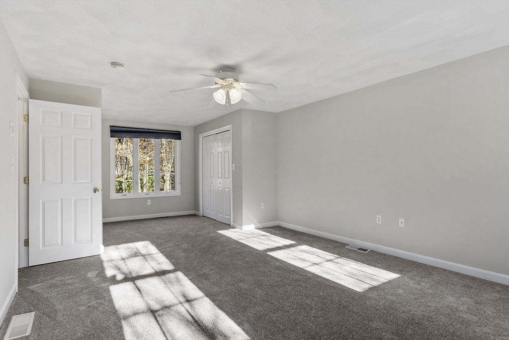 Dracut, Massachusetts, 01826, United States, 3 Bedrooms Bedrooms, ,2 BathroomsBathrooms,Residential,For Sale,1988134