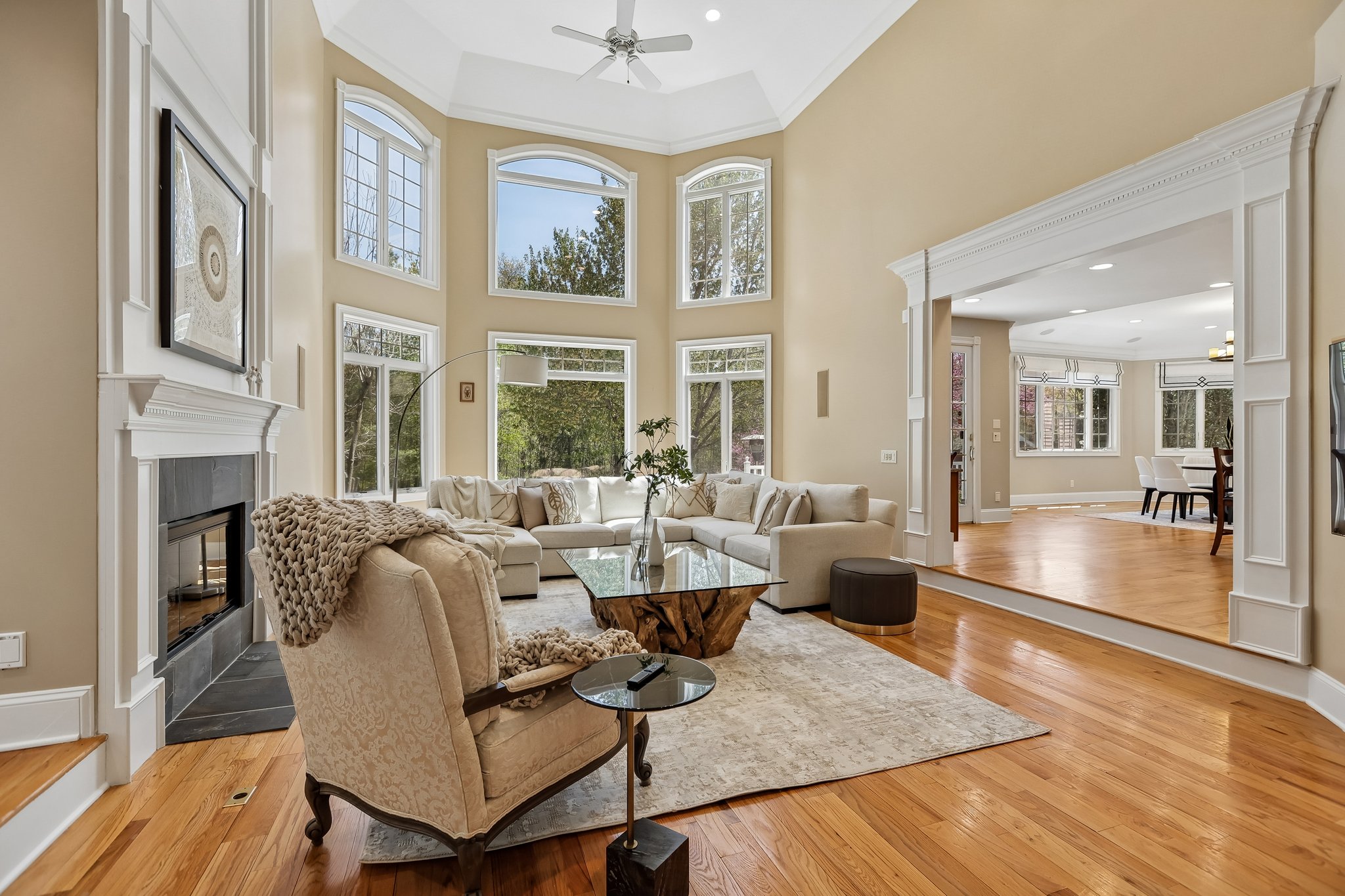  Stunning Belle Mead Estate with Private Theater, Gym, and Designer Finishes - 物件實景