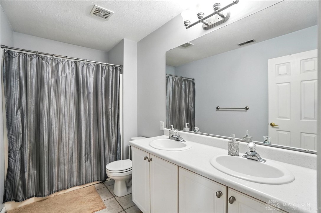 Dayton, Ohio, 45458, United States, 4 Bedrooms Bedrooms, ,4 BathroomsBathrooms,Residential,For Sale,1875068