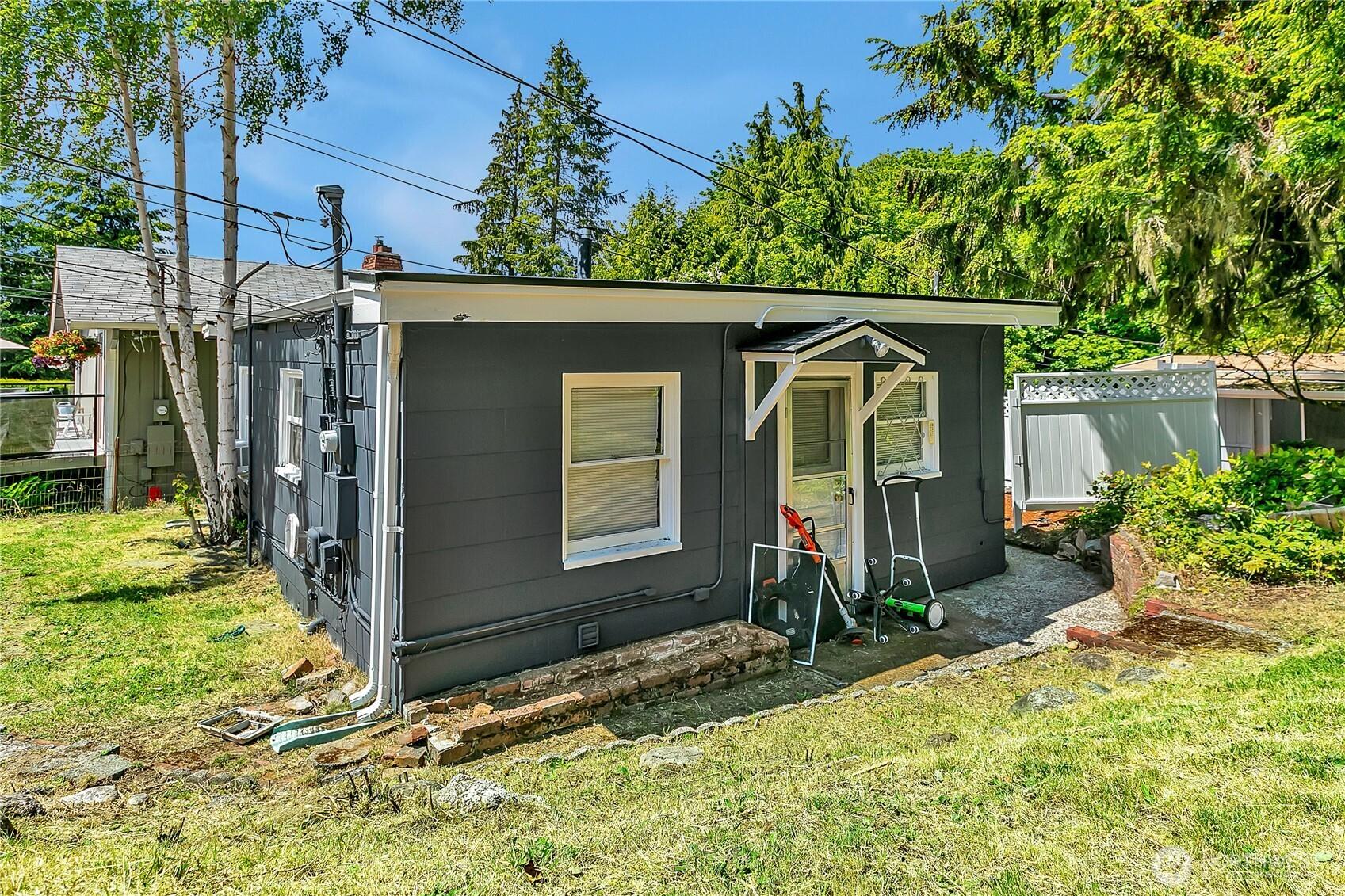 UNIVERSITY PLACE, Washington, 98466, United States, 2 Bedrooms Bedrooms, ,2 BathroomsBathrooms,Residential,For Sale,1969350