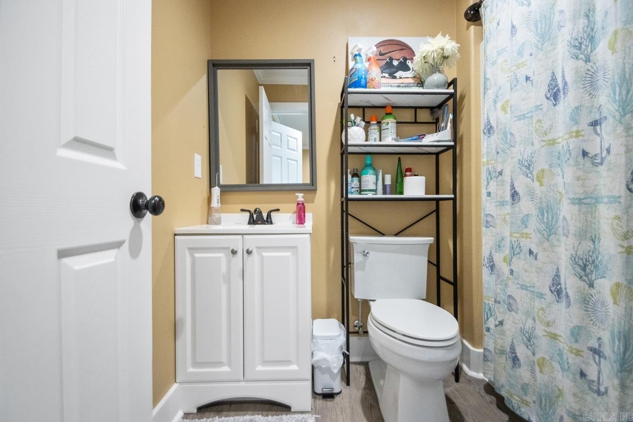 Lonsdale, Arkansas, 72087, United States, 4 Bedrooms Bedrooms, ,4 BathroomsBathrooms,Residential,For Sale,1974688