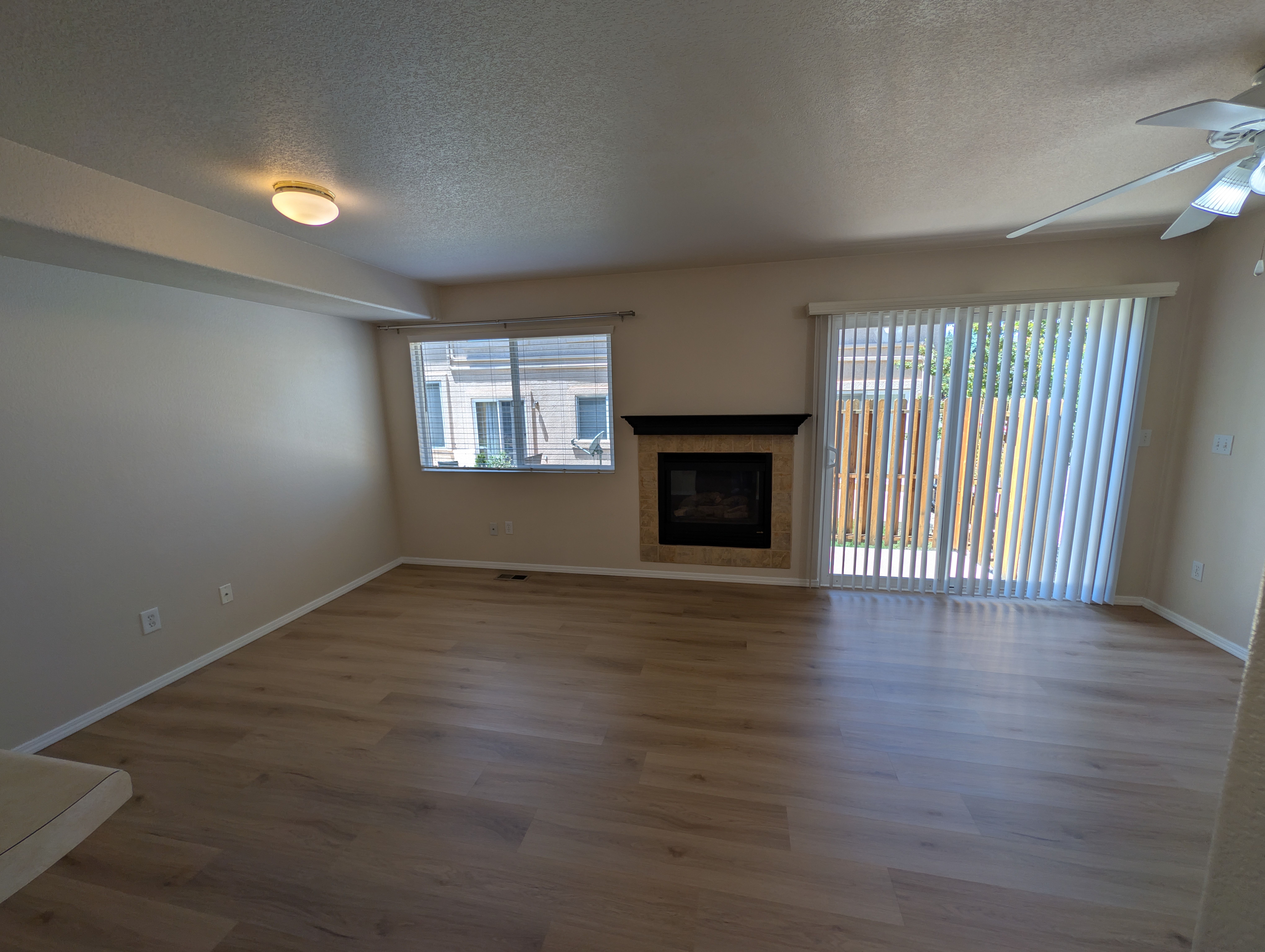  Phenomenal 4-plex income opportunity in desirable University Park - 物件實景