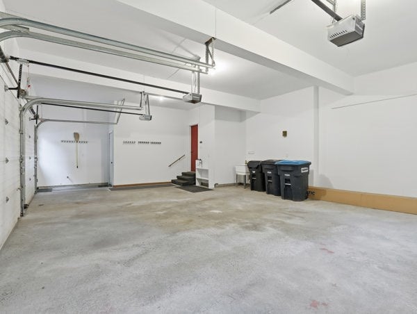 Sayre, Pennsylvania, 18840, United States, 5 Bedrooms Bedrooms, ,4 BathroomsBathrooms,Residential,For Sale,1979429