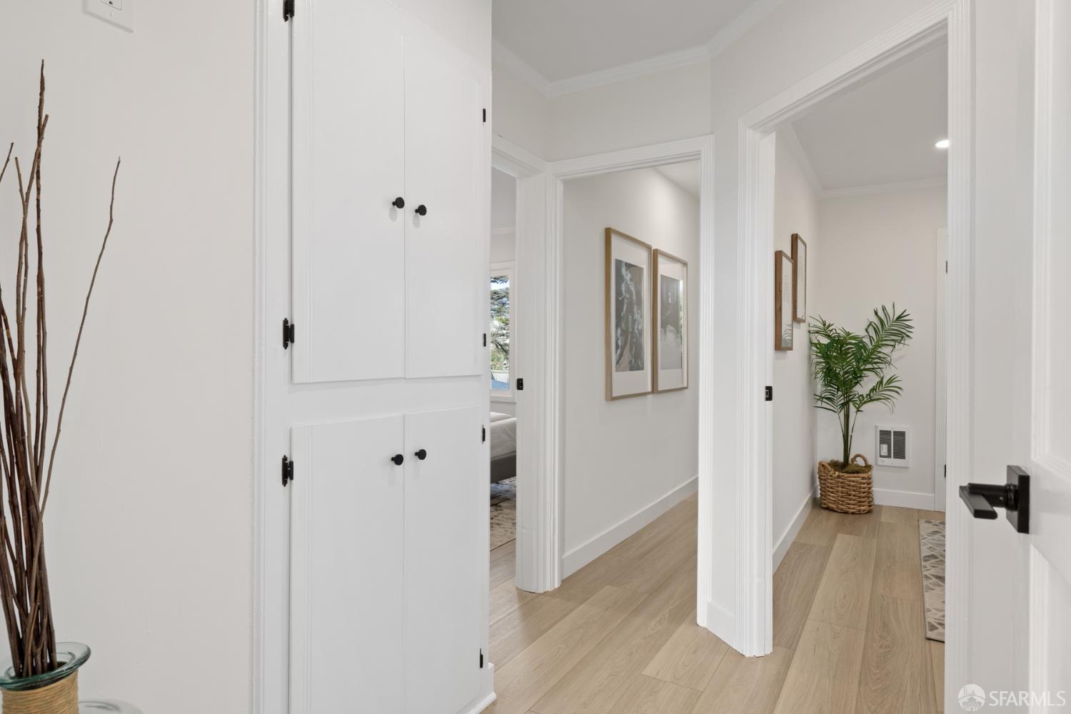 San Francisco, California, 94122, United States, 4 Bedrooms Bedrooms, ,2 BathroomsBathrooms,Residential,For Sale,1987685