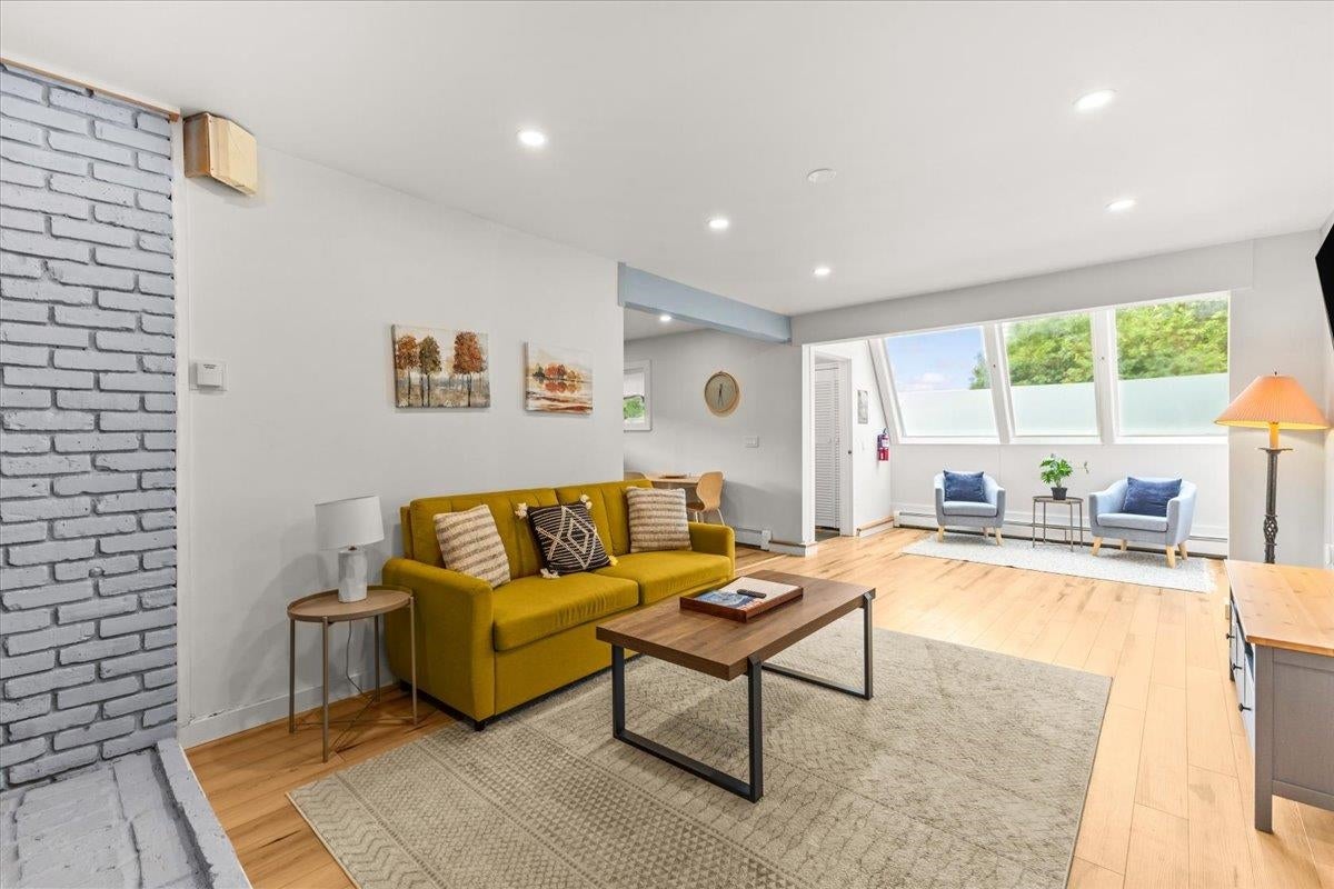 Stowe, Vermont, 05672, United States, 8 Bedrooms Bedrooms, ,5 BathroomsBathrooms,Residential,For Sale,1994933