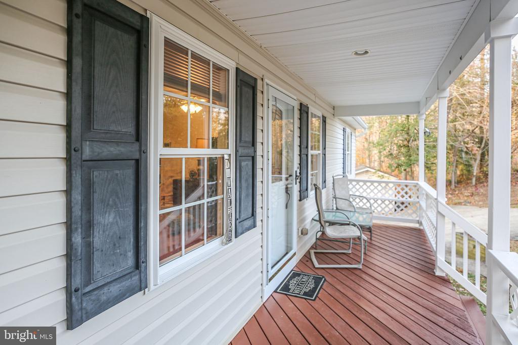 Fredericksburg, Virginia, 22405, United States, 4 Bedrooms Bedrooms, ,4 BathroomsBathrooms,Residential,For Sale,1993121