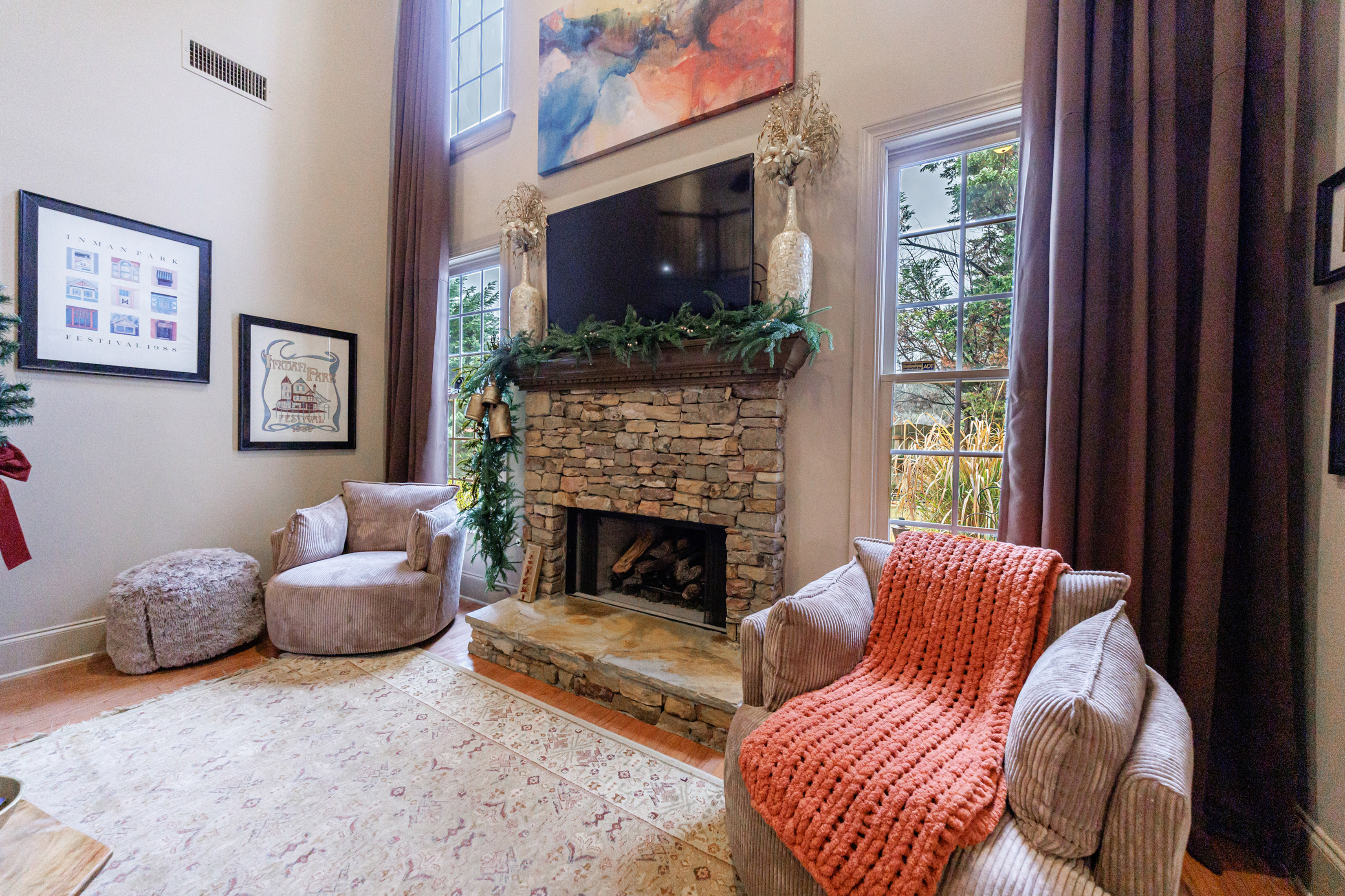  Beautifully Updated and Well Maintained Home in Sought-after Highcroft Community - 物件實景