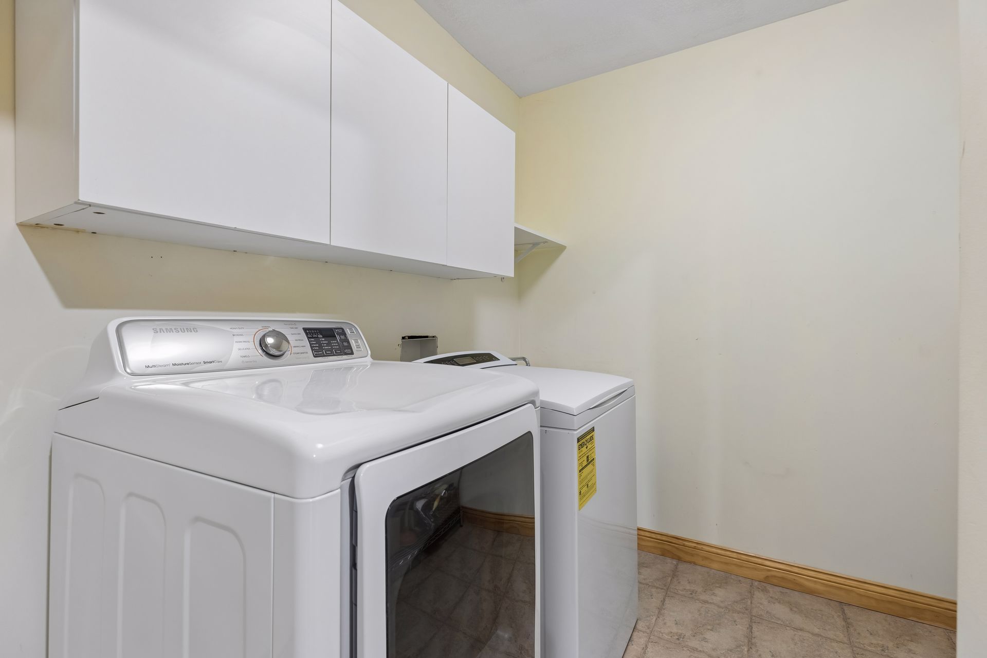  Spacious Townhome Near Lakes with Fireplace and Patio - 物件實景