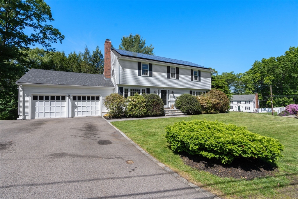 Framingham, Massachusetts, 01701, United States, 4 Bedrooms Bedrooms, ,3 BathroomsBathrooms,Residential,For Sale,1837542