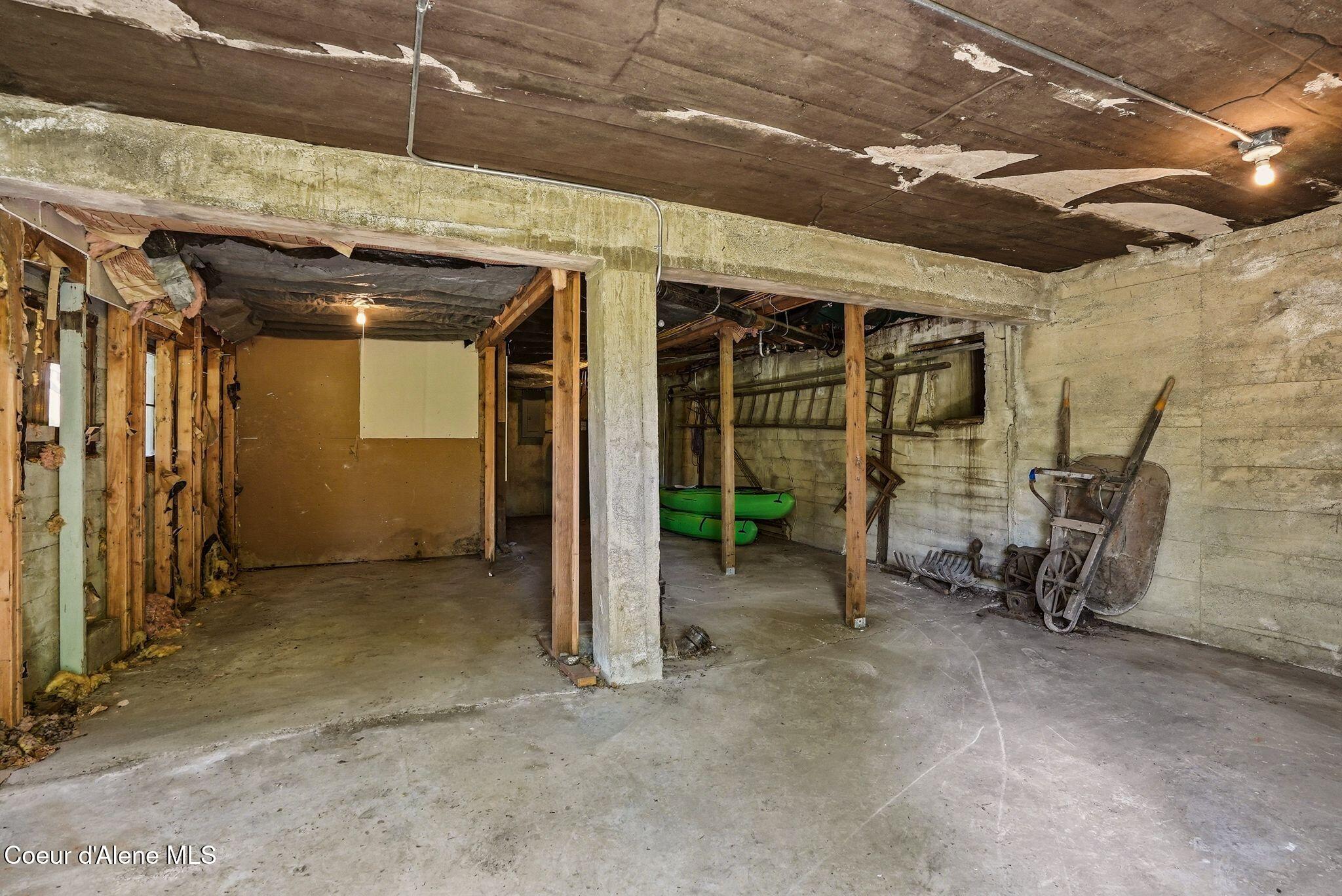 Rathdrum, Idaho, 83858, United States, 2 Bedrooms Bedrooms, ,1 BathroomBathrooms,Residential,For Sale,2049182