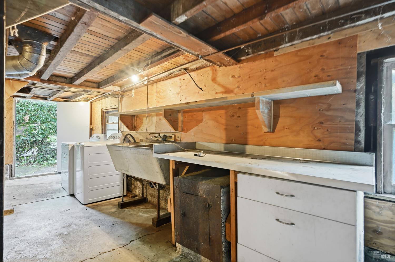 Fairfax, California, 94930, United States, 2 Bedrooms Bedrooms, ,2 BathroomsBathrooms,Residential,For Sale,1989097