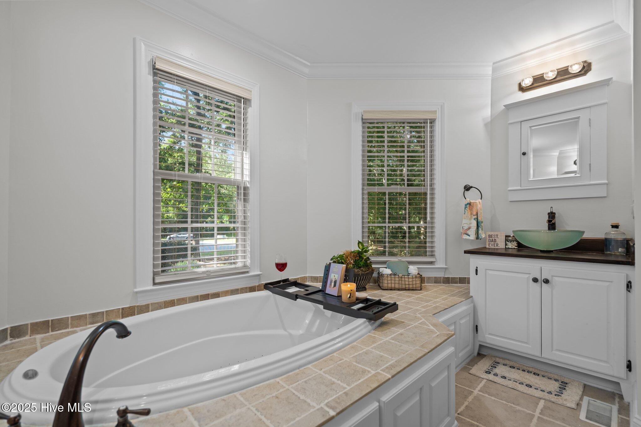 Wallace, North Carolina, 28466, United States, 4 Bedrooms Bedrooms, ,4 BathroomsBathrooms,Residential,For Sale,1930651