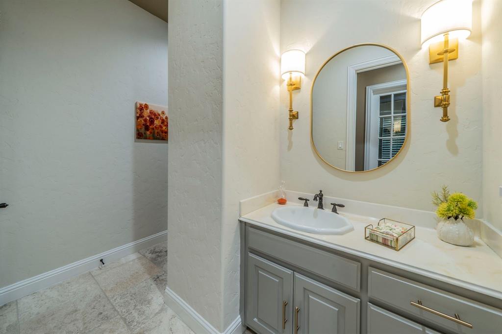 Bedford, Texas, 76021, United States, 3 Bedrooms Bedrooms, ,3 BathroomsBathrooms,Residential,For Sale,1983918