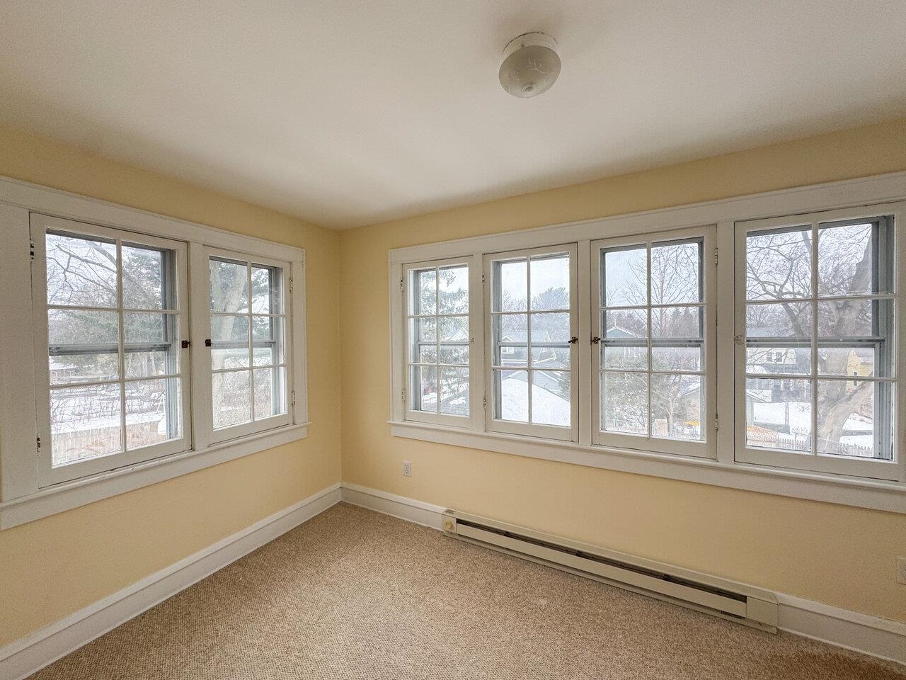 Burlington, Vermont, 05401, United States, 6 Bedrooms Bedrooms, ,2 BathroomsBathrooms,Residential,For Sale,1729174