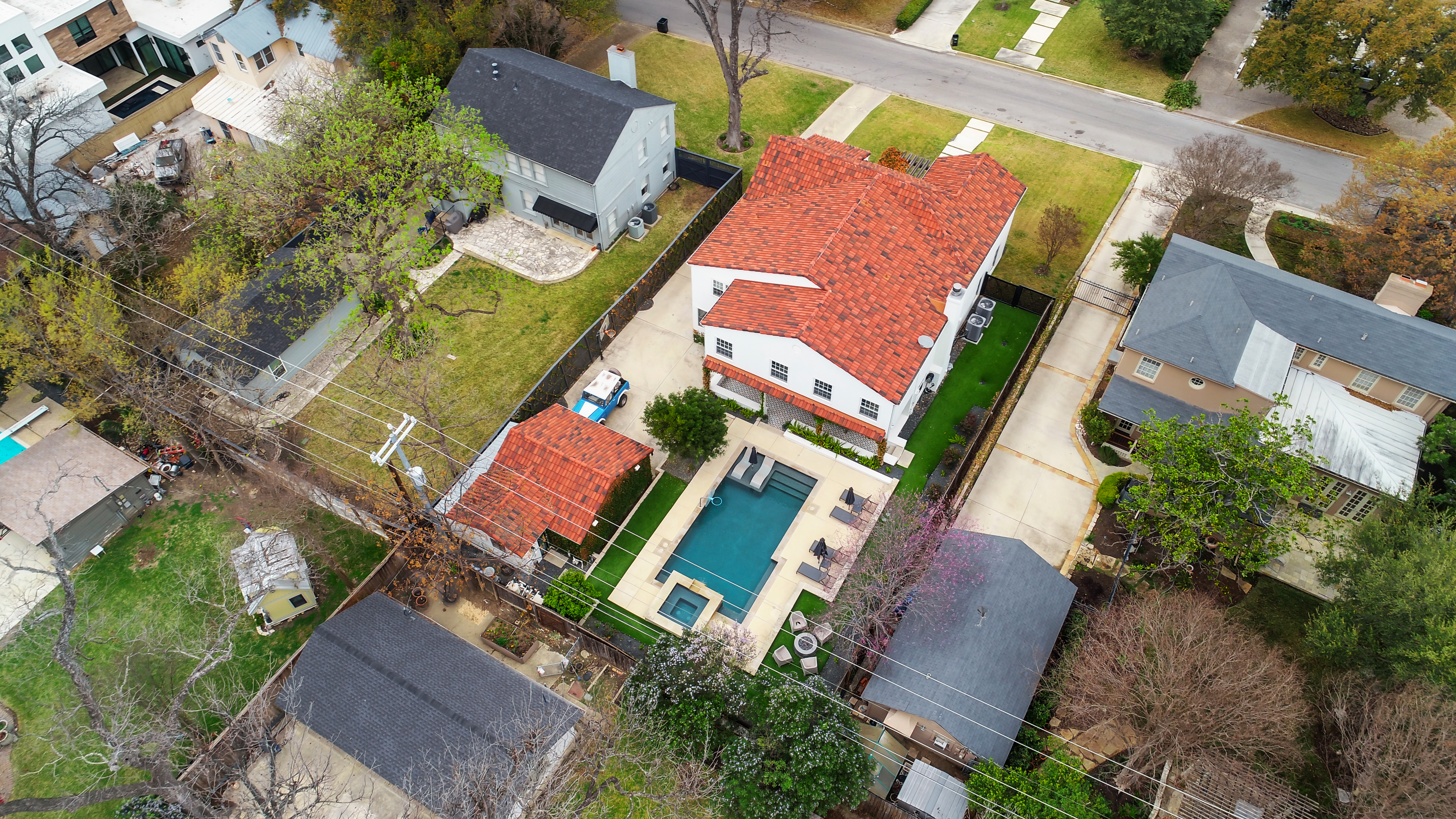  Designer Renovation + Pool Retreat in Terrell Hills - 物件實景