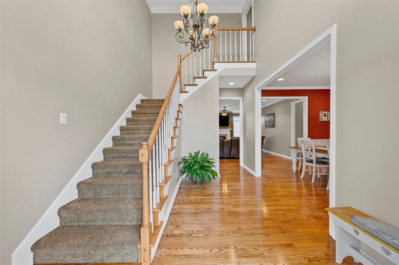Bowling Green, Kentucky, 42104, United States, 6 Bedrooms Bedrooms, ,4 BathroomsBathrooms,Residential,For Sale,1882789