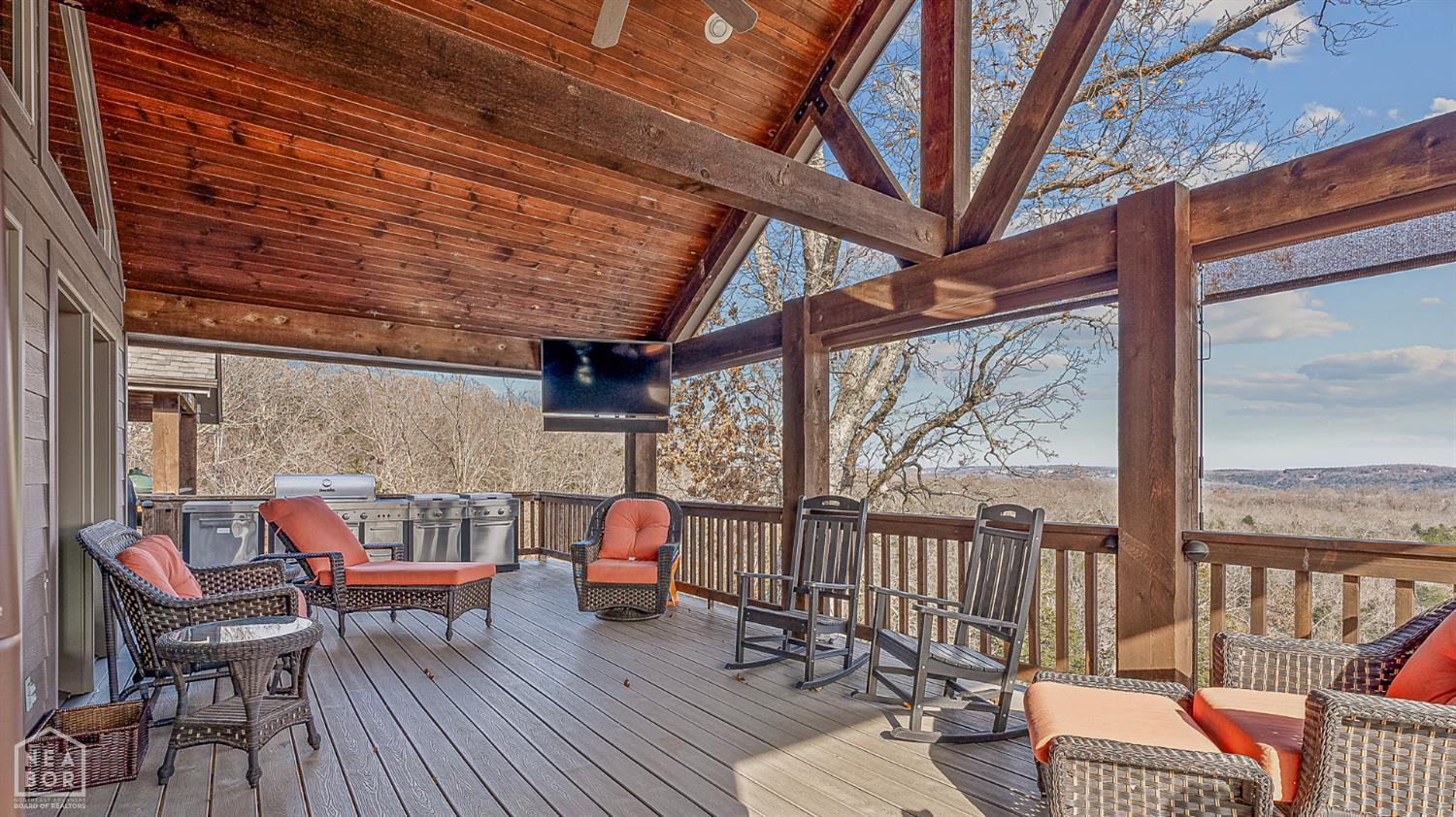 Mountain Home, Arkansas, 72653, United States, 5 Bedrooms Bedrooms, ,3 BathroomsBathrooms,Residential,For Sale,2002861