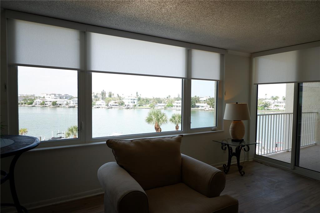 736 Island Way Unit 404, Clearwater Beach, Florida, 33767, United States, 2 Bedrooms Bedrooms, ,2 BathroomsBathrooms,Residential,For Sale,736 Island Way Unit 404,1542121