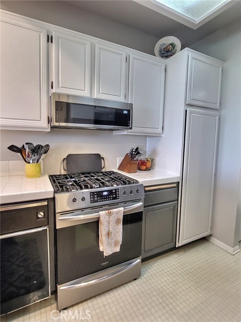 Whittier, California, 90601, United States, 2 Bedrooms Bedrooms, ,2 BathroomsBathrooms,Residential,For Sale,1864347
