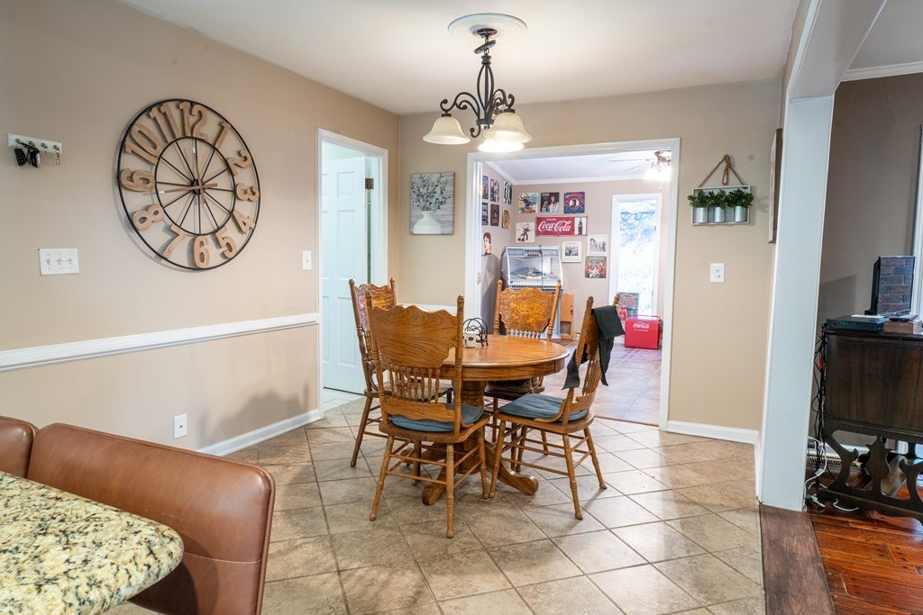 Prestonsburg, Kentucky, 41653, United States, 4 Bedrooms Bedrooms, ,5 BathroomsBathrooms,Residential,For Sale,2048061