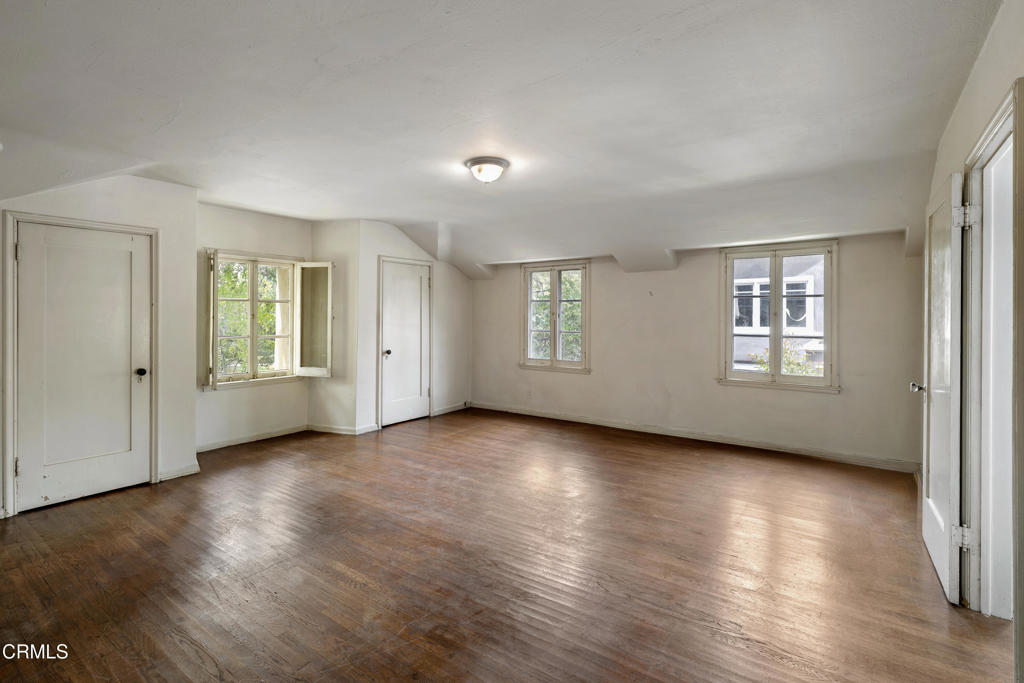 Pasadena, California, 91103, United States, 6 Bedrooms Bedrooms, ,3 BathroomsBathrooms,Residential,For Sale,1950732