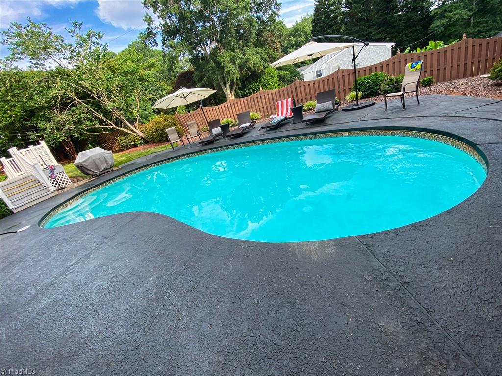 Greensboro, North Carolina, 27410, United States, 4 Bedrooms Bedrooms, ,3 BathroomsBathrooms,Residential,For Sale,1865438