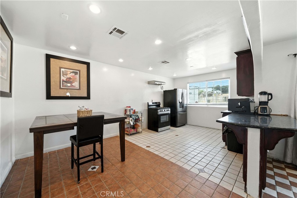 Perris, California, 92570, United States, 4 Bedrooms Bedrooms, ,2 BathroomsBathrooms,Residential,For Sale,1974911