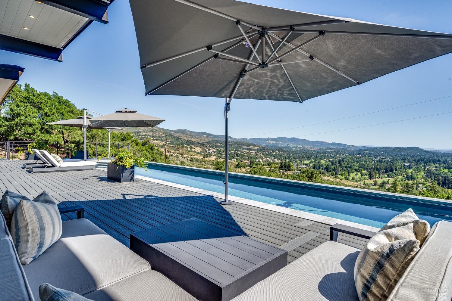 Napa, California, 94558, United States, 2 Bedrooms Bedrooms, ,5 BathroomsBathrooms,Residential,For Sale,1759434