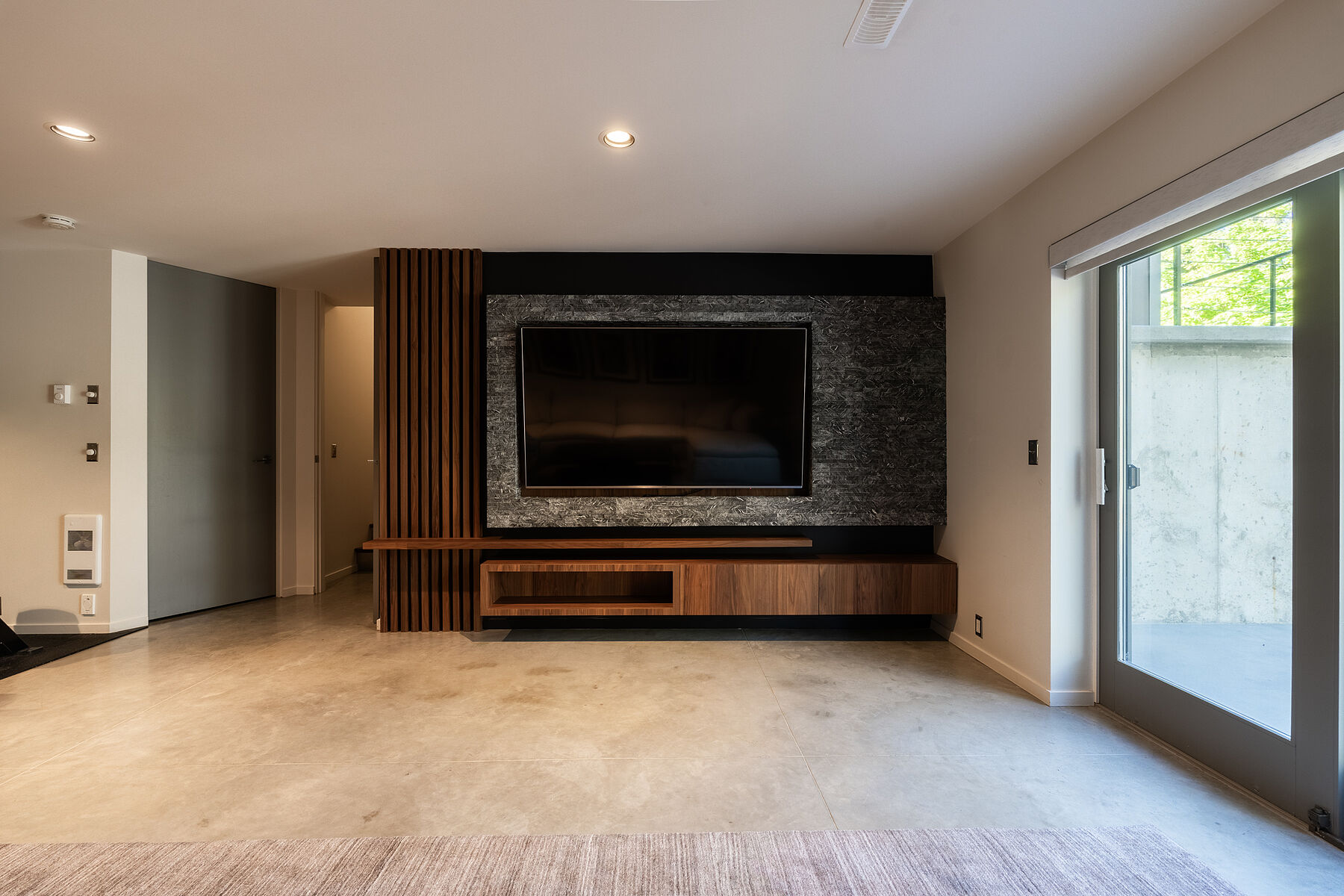 Architectural Glenmore Home - 物件實景