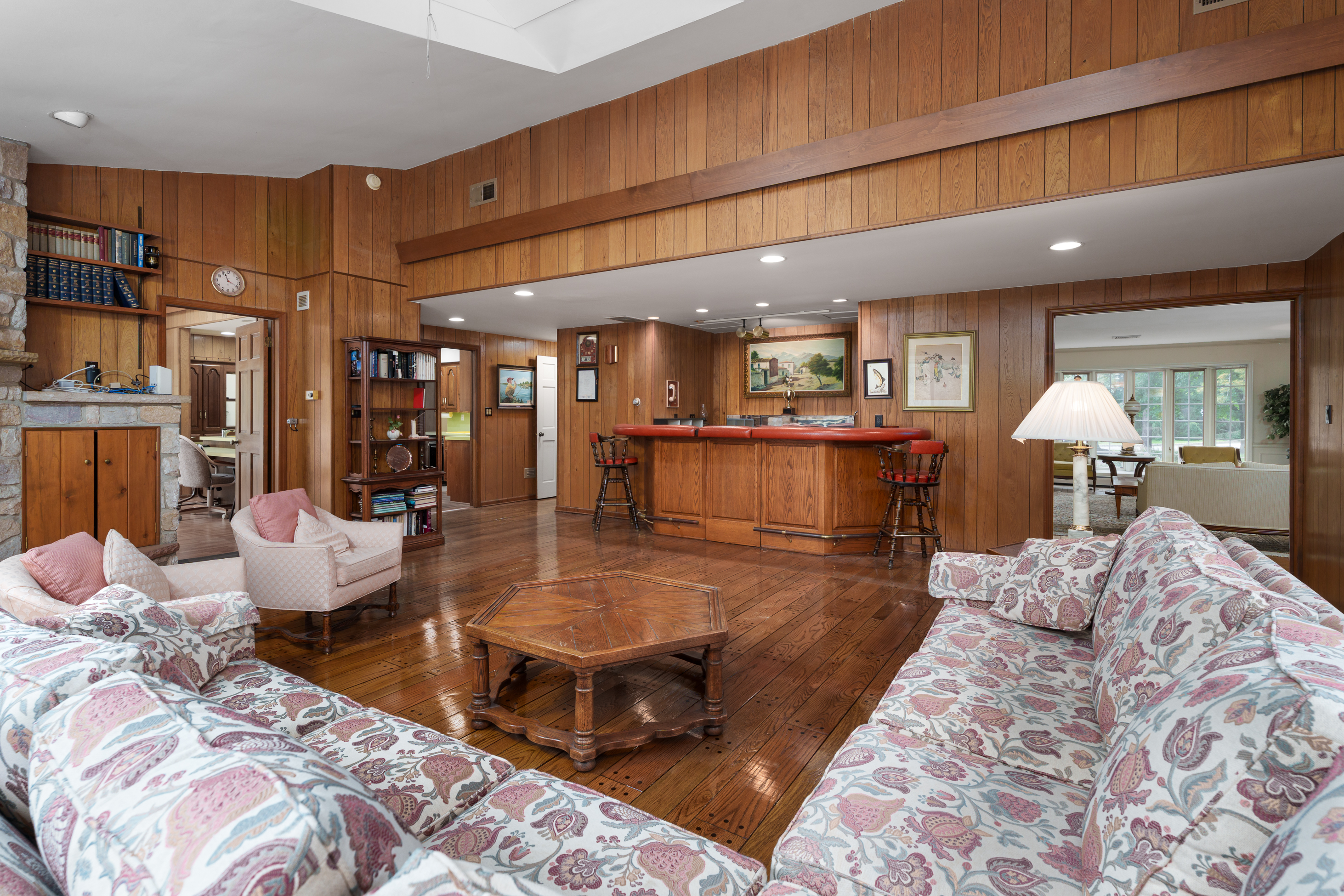  Ahead-of-Its-Time Design, Builder-Crafted Home with Elevator & First Floor Suite - 物件實景