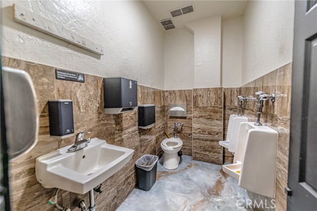 East Los Angeles, California, 90022, United States, 3 Bedrooms Bedrooms, ,Residential,For Sale,1854488