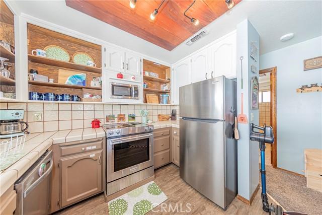 Bass Lake, California, 93604, United States, 3 Bedrooms Bedrooms, ,2 BathroomsBathrooms,Residential,For Sale,1979662