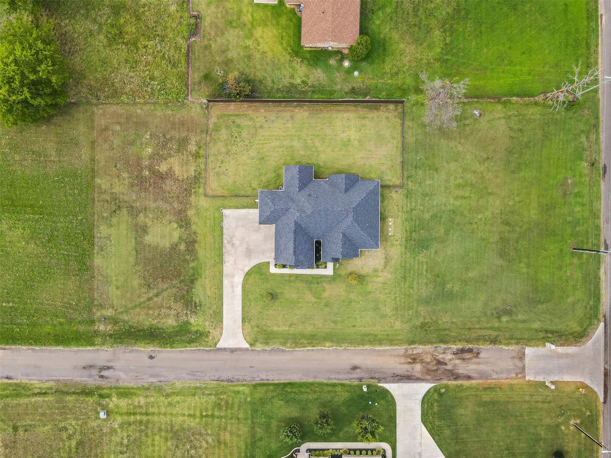 Sulphur Springs, Texas, 75482, United States, 3 Bedrooms Bedrooms, ,3 BathroomsBathrooms,Residential,For Sale,1915437