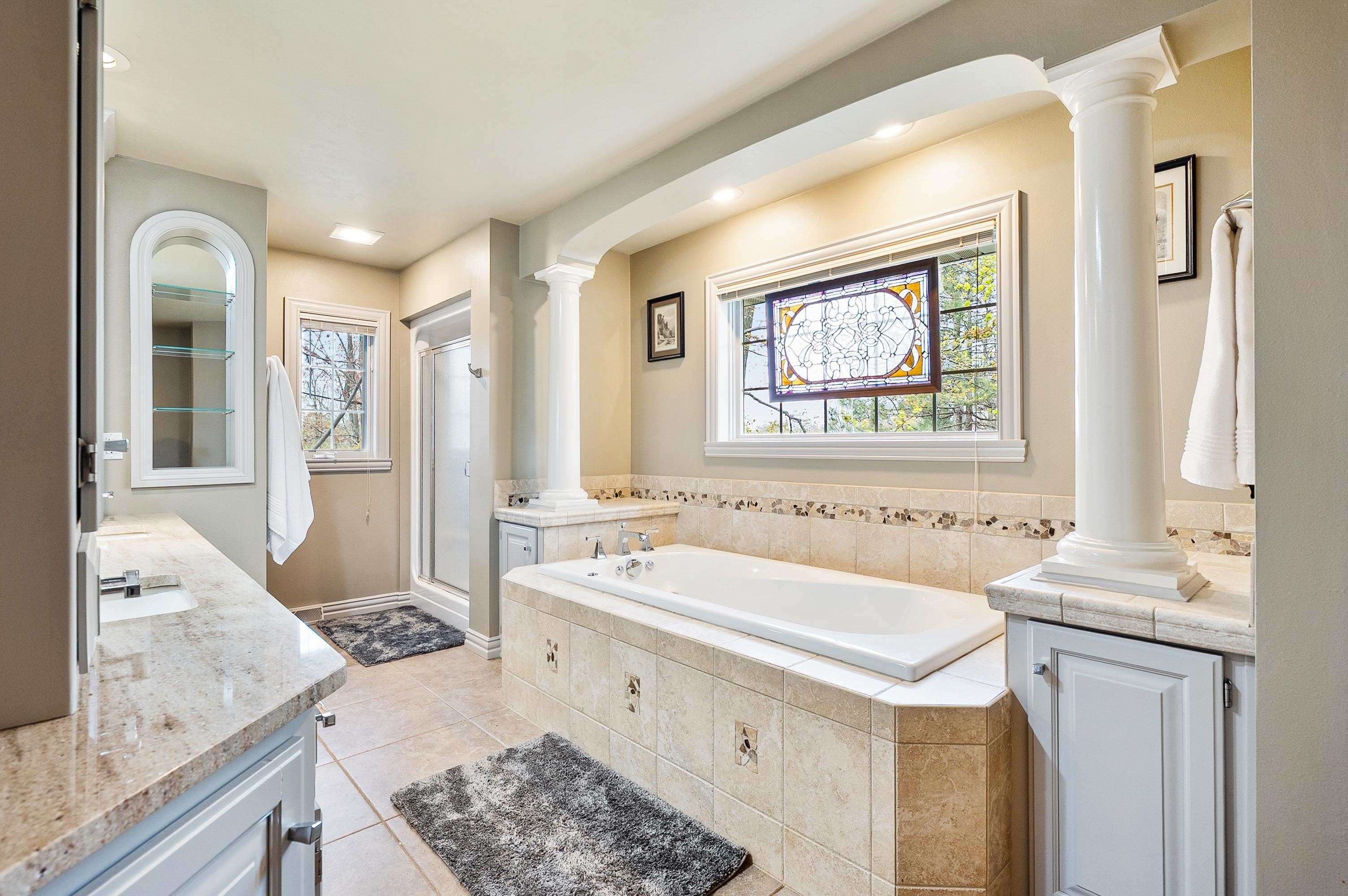 GREEN BAY, Wisconsin, 54313, United States, 4 Bedrooms Bedrooms, ,5 BathroomsBathrooms,Residential,For Sale,2048665