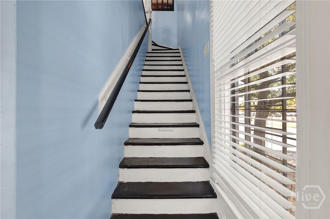 Savannah, Georgia, 31401, United States, 2 Bedrooms Bedrooms, ,3 BathroomsBathrooms,Residential,For Sale,2031134