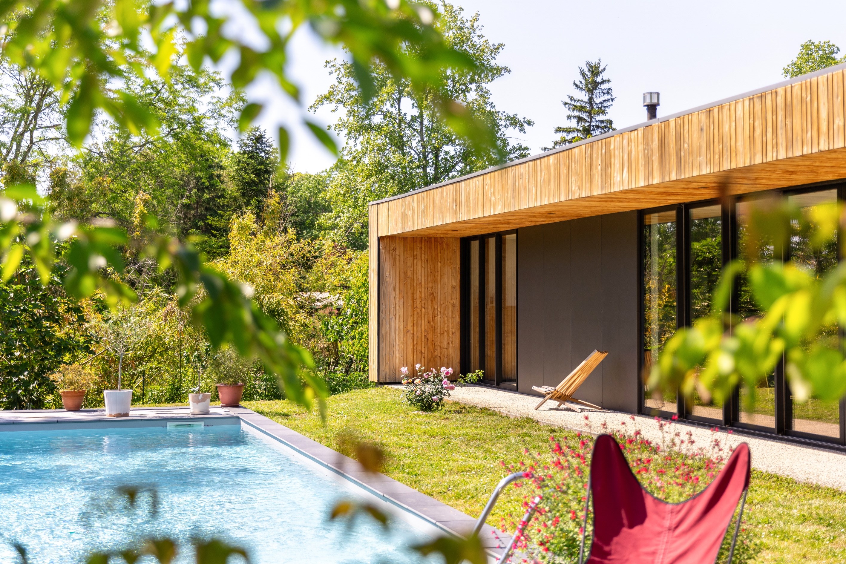  ON THE OUTSKIRTS OF BORDEAUX – AN ELEGANT BIOCLIMATIC ARCHITECT-DESIGNED HOUSE … - 物件實景