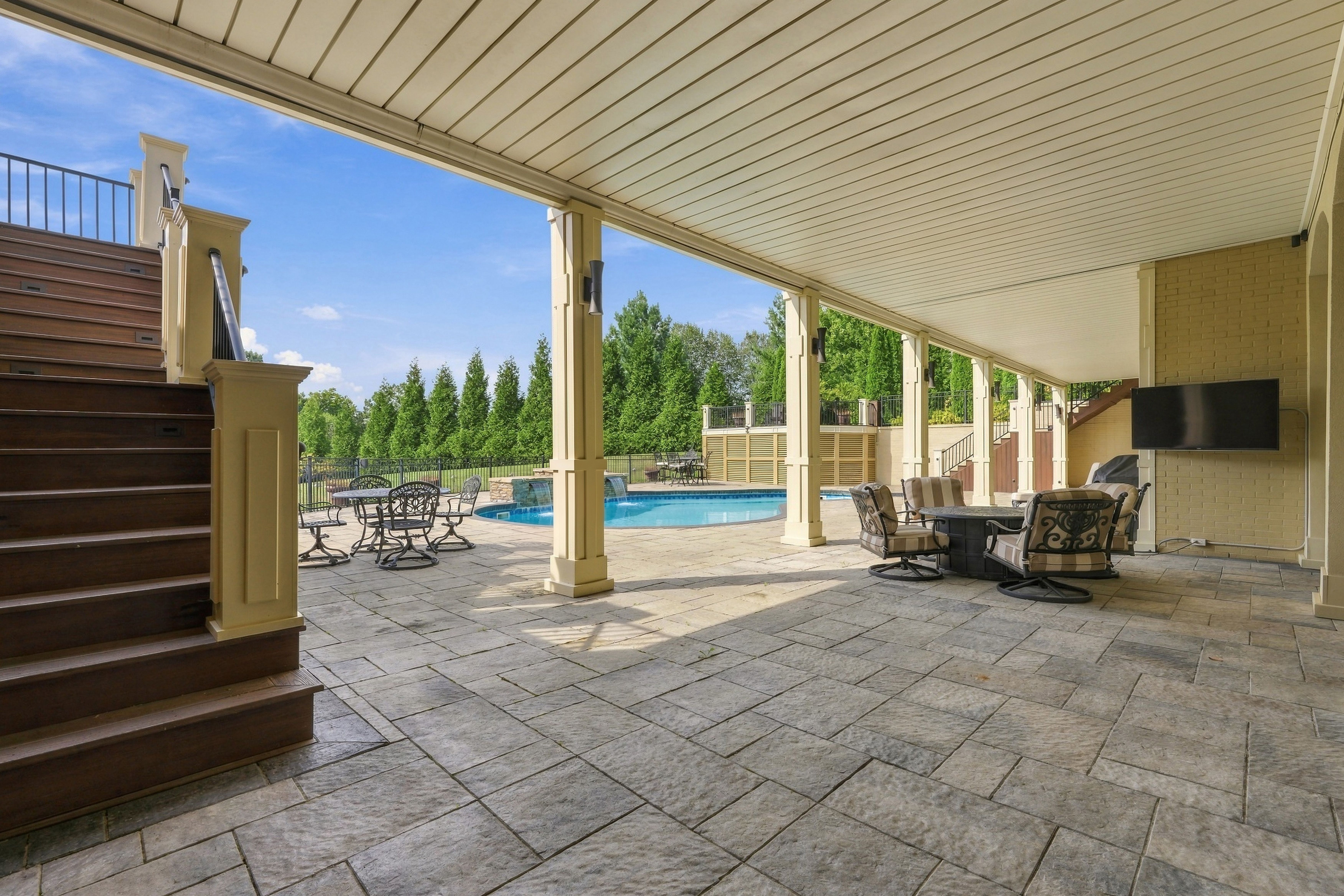 18420 Bridgemore Lane, Louisville, KY 40245 - 物件實景