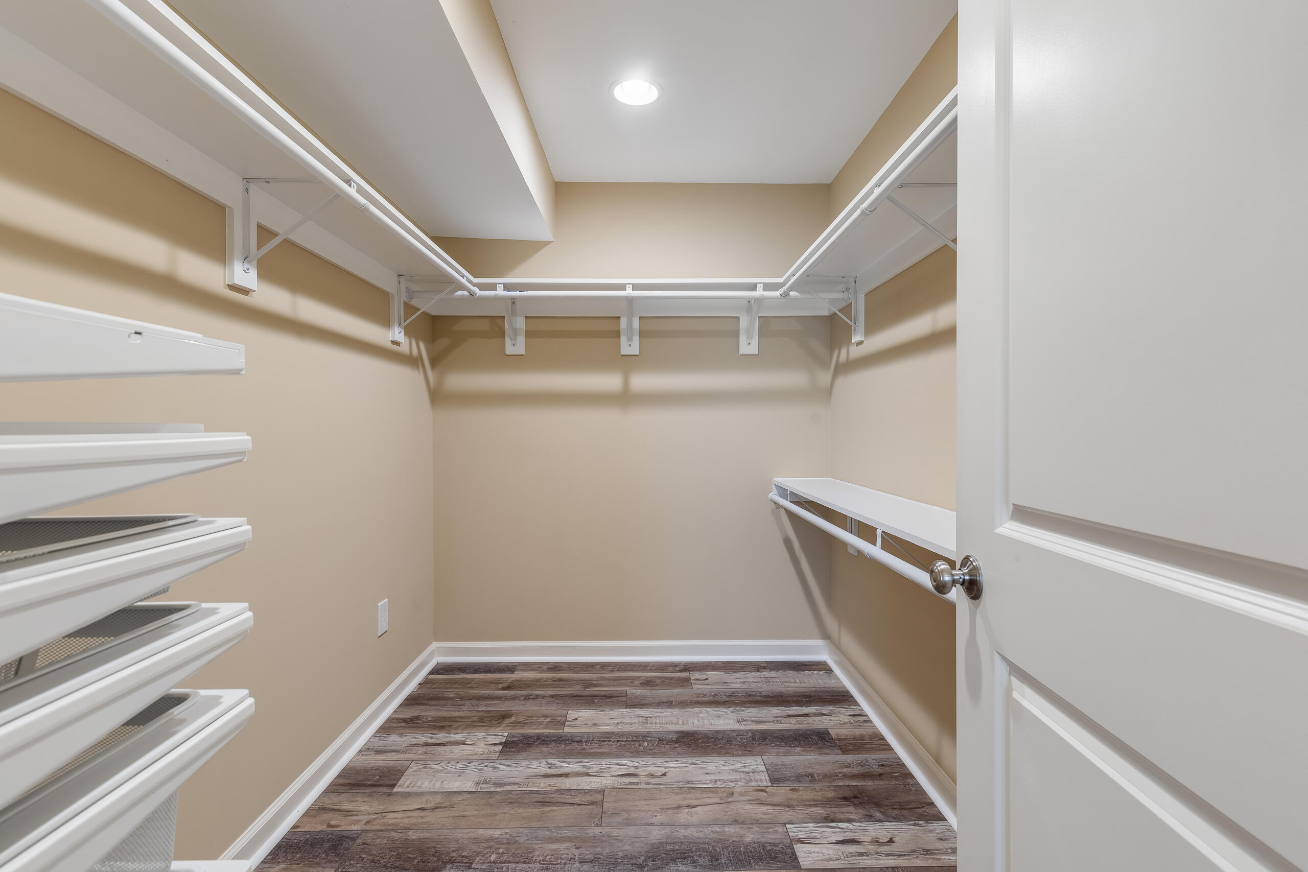  42436 Myan Gold Drive, Ashburn, VA 20148 - 物件實景