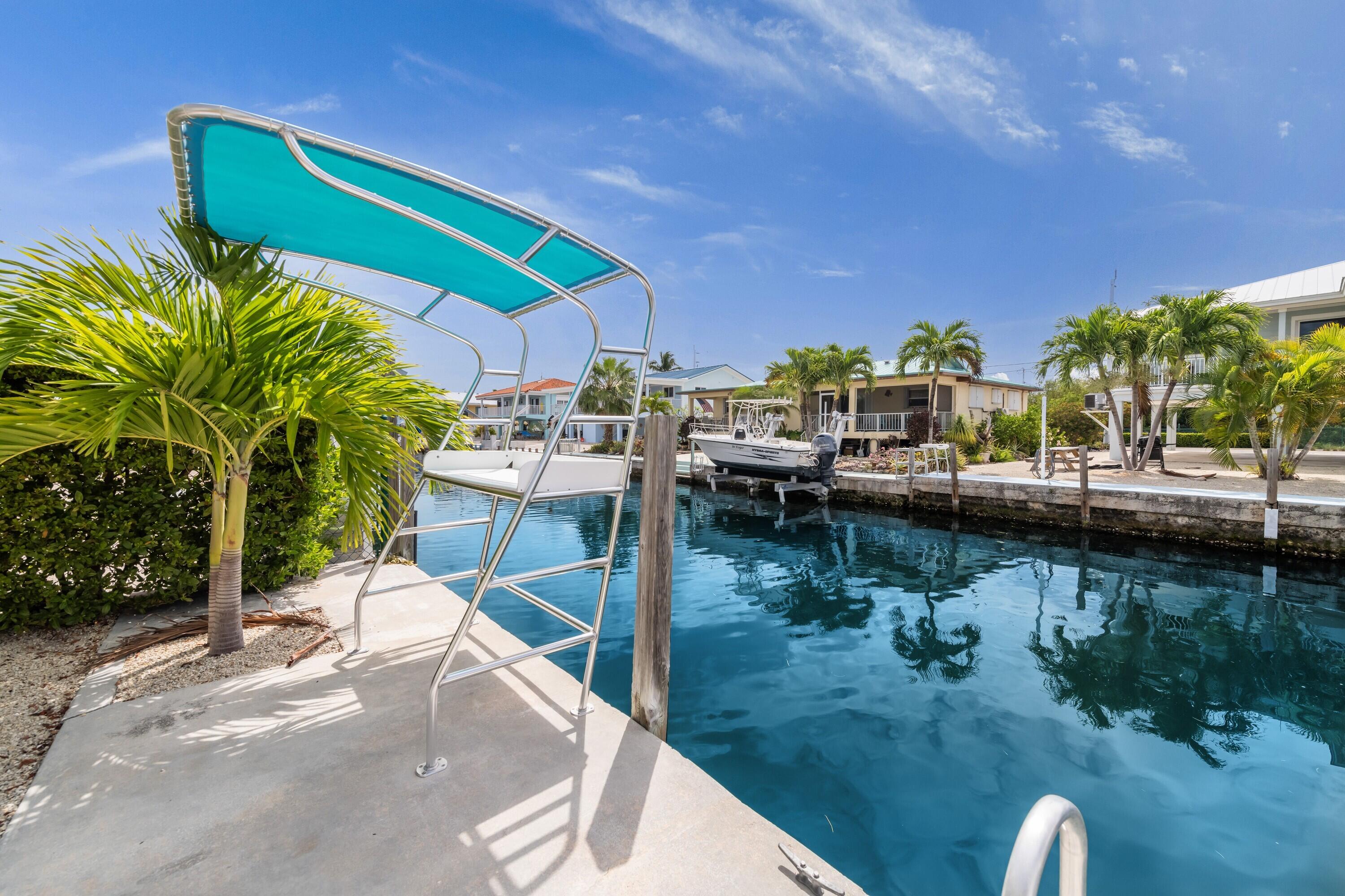 MARATHON, Florida, 33050, United States, 2 Bedrooms Bedrooms, ,2 BathroomsBathrooms,Residential,For Sale,1988223