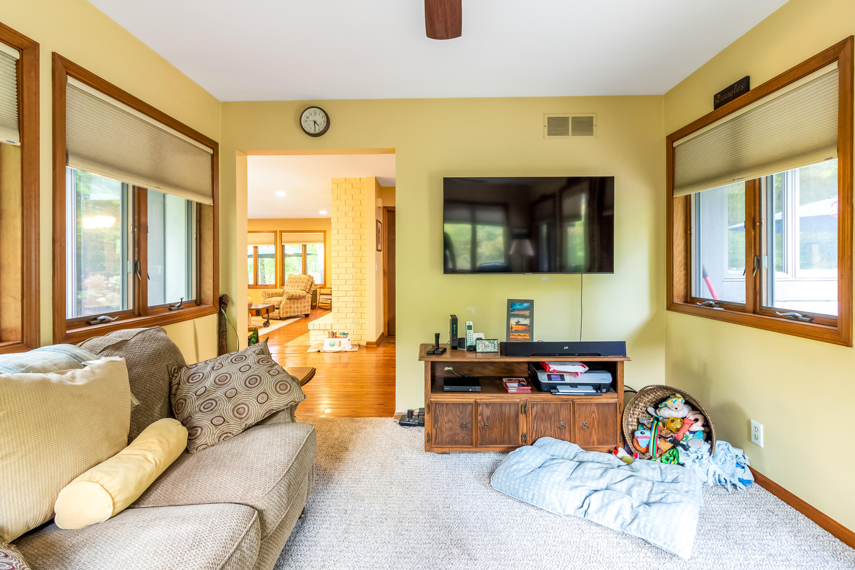 Fennville, Michigan, 49408, United States, 3 Bedrooms Bedrooms, ,3 BathroomsBathrooms,Residential,For Sale,1974475