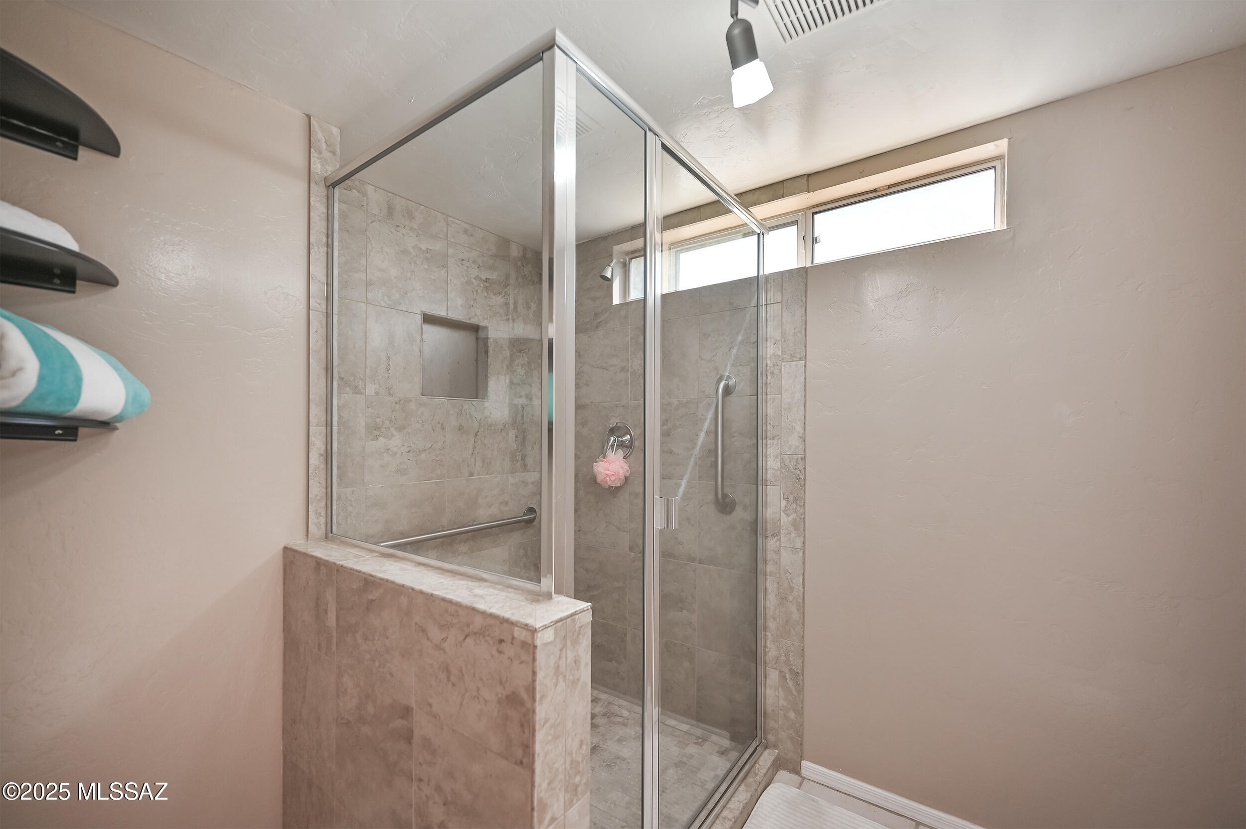 Oro Valley, Arizona, 85737, United States, 5 Bedrooms Bedrooms, ,3 BathroomsBathrooms,Residential,For Sale,1954798