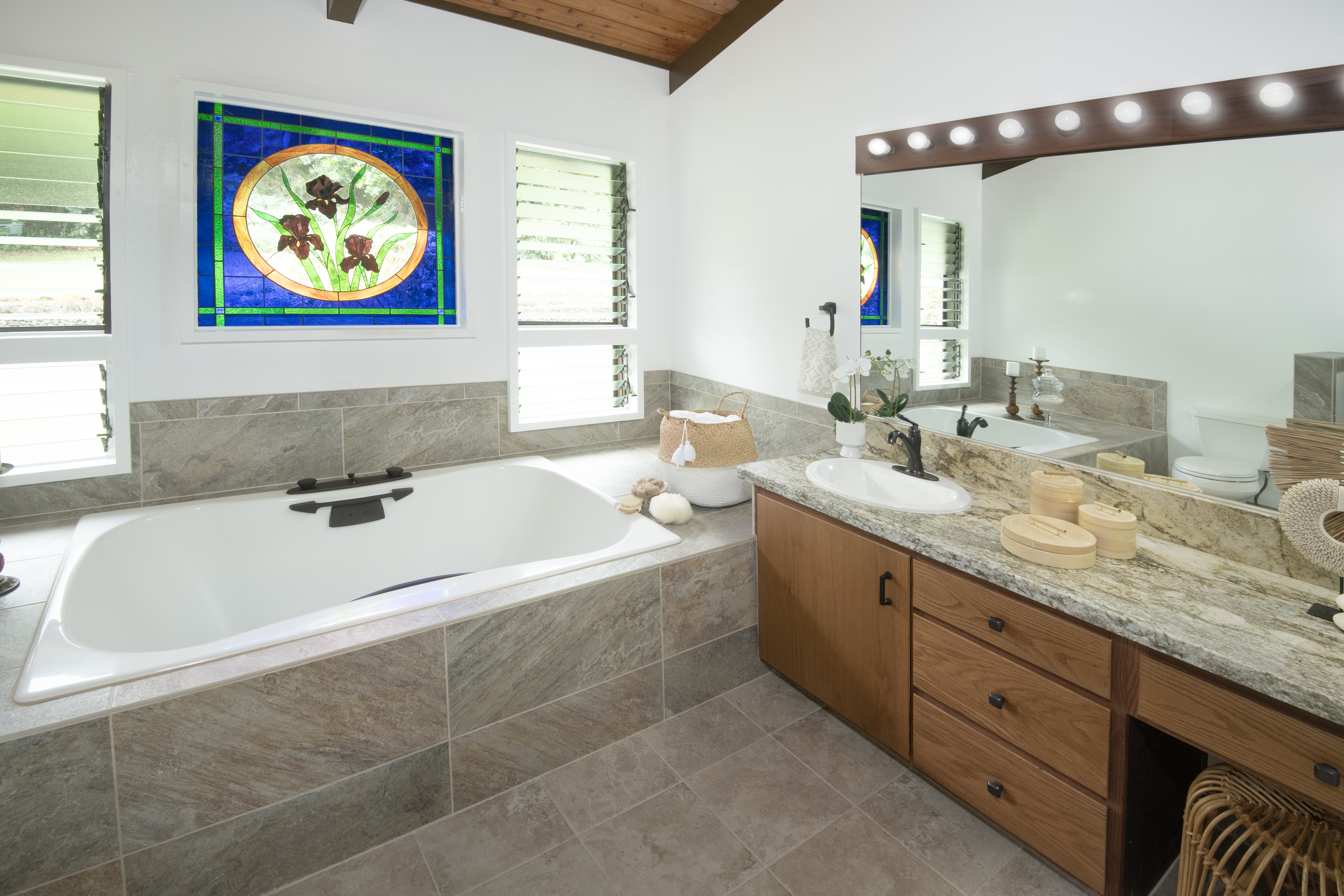 Kailua-Kona, Hawaii, 96740, United States, 3 Bedrooms Bedrooms, ,3 BathroomsBathrooms,Residential,For Sale,1827078