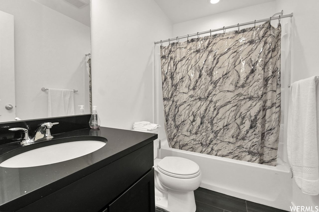 7639 S Bear Gulch Rd, West Jordan, Utah, 84081, United States, 3 Bedrooms Bedrooms, ,3 BathroomsBathrooms,Residential,For Sale,7639 S Bear Gulch Rd,1663668