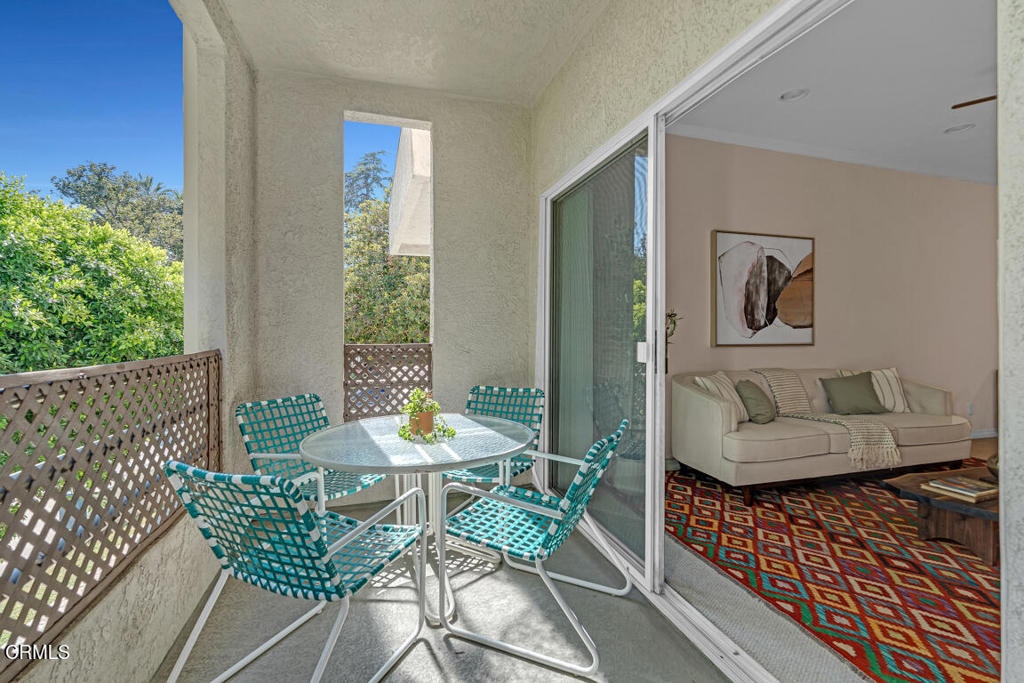 Pasadena, California, 91101, United States, 1 Bedroom Bedrooms, ,1 BathroomBathrooms,Residential,For Sale,1903798