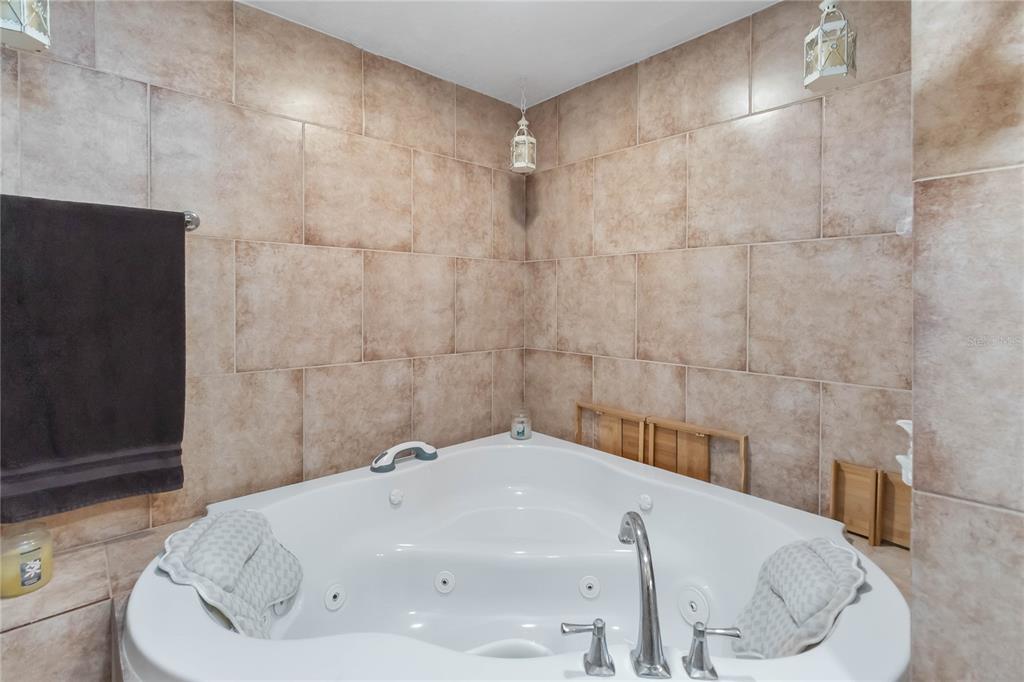 Winter Springs, Florida, 32708, United States, 4 Bedrooms Bedrooms, ,2 BathroomsBathrooms,Residential,For Sale,1968869